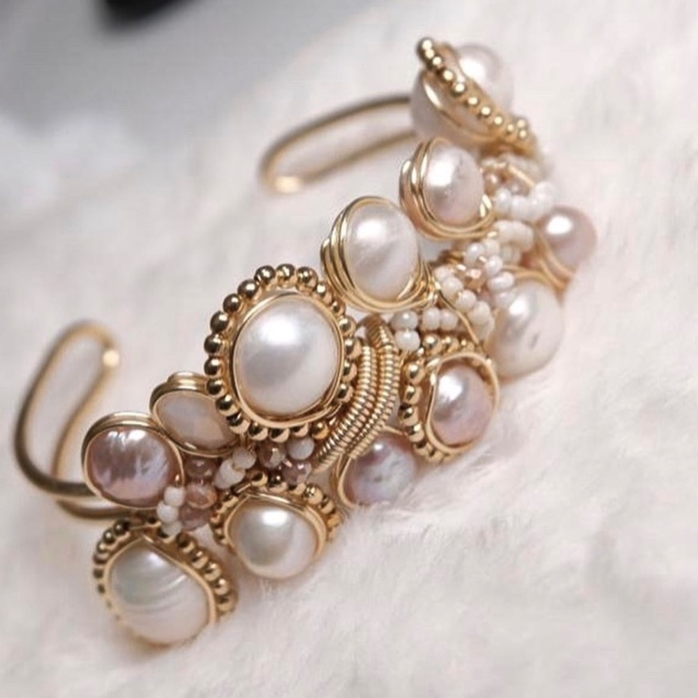 Pearl bracelet